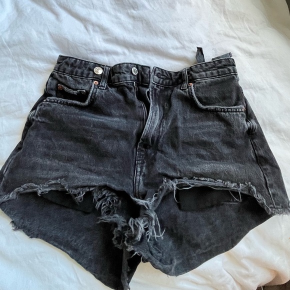 Zara black denim shorts - Picture 3 of 3